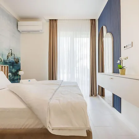 Stylish Ground-floor Comfort W Terrace & Parking * Budapeszt