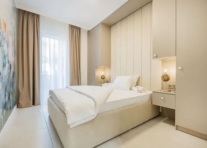 Stylish Ground-floor Comfort W Terrace & Parking 布达佩斯