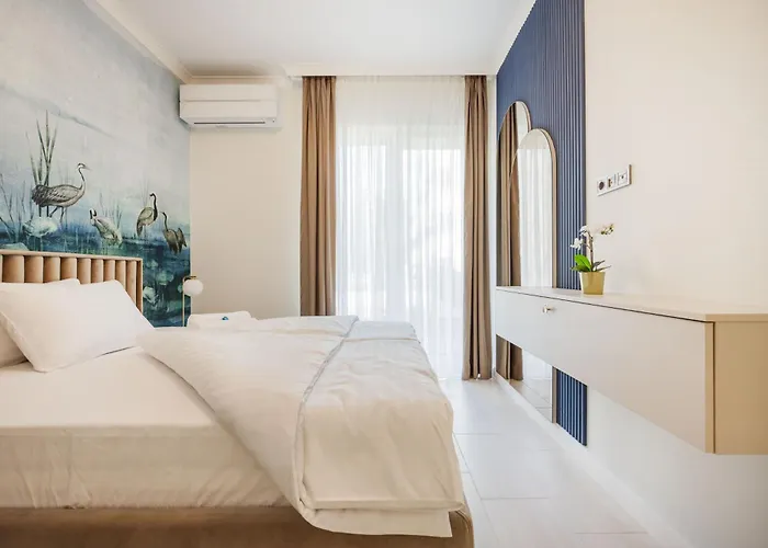 Stylish Ground-floor Comfort W Terrace & Parking * 布达佩斯