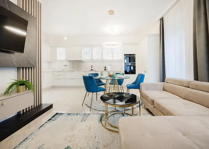 Stylish Ground-floor Comfort W Terrace & Parking 布达佩斯