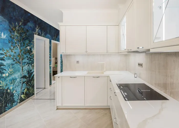 Stylish Ground-floor Comfort W Terrace & Parking * 布达佩斯