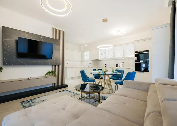 Stylish Ground-floor Comfort W Terrace & Parking 公寓 *