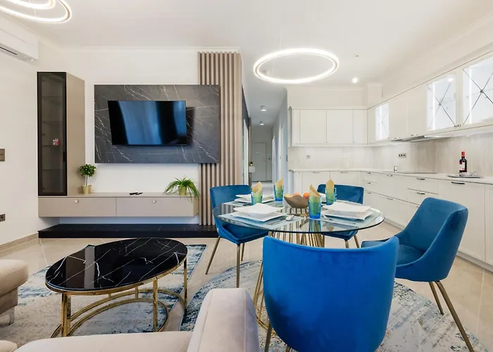 Stylish Ground-floor Comfort W Terrace & Parking 公寓 布达佩斯